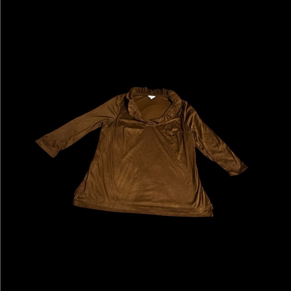 Crown & Ivy rufflel neck Copper Top
